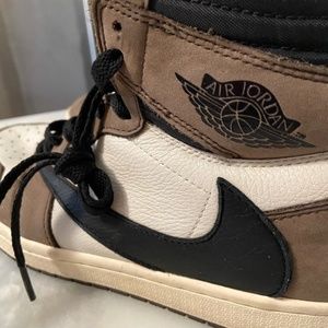 Air Jordan 1 Retro High OG TS SP x Travis Scott 'Cactus Jack Mocha (Size 7.5)
